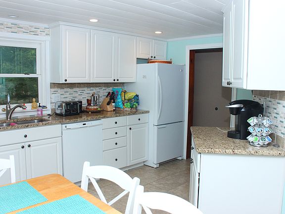 5th image of 12745 Crystal Lake Dr