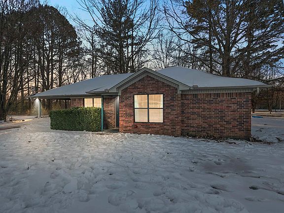 3rd image of 678 Main St