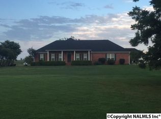 16338 Davis Rd, Athens, AL 35611