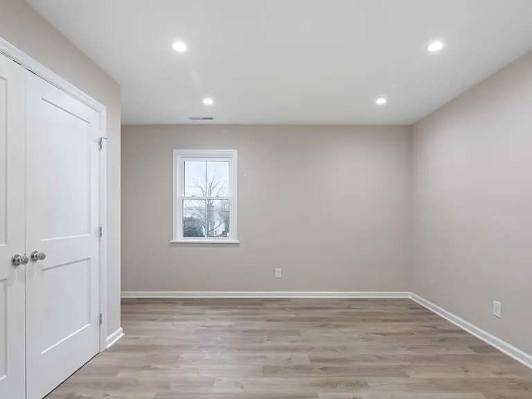 10 Grace St — Photo 11