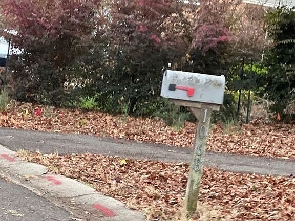 5th image of 1068 Gauguin Ln