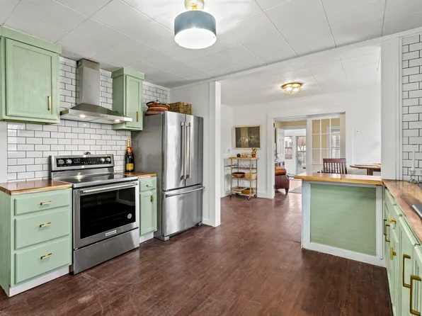 242 7th Street, Bangor, ME 04401