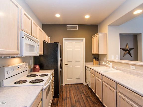 4th image of 655 W Vistoso Highlands Dr
