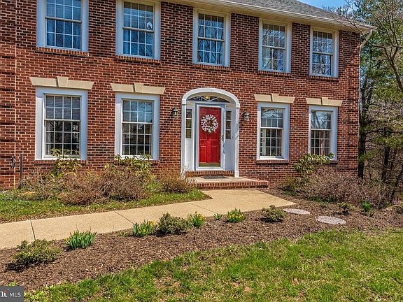 3rd image of 4463 S Meadow Ct