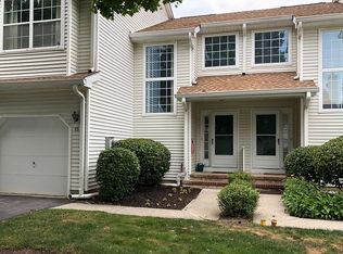 15 Weatherhill Rd #1203, Hamburg, NJ 07419