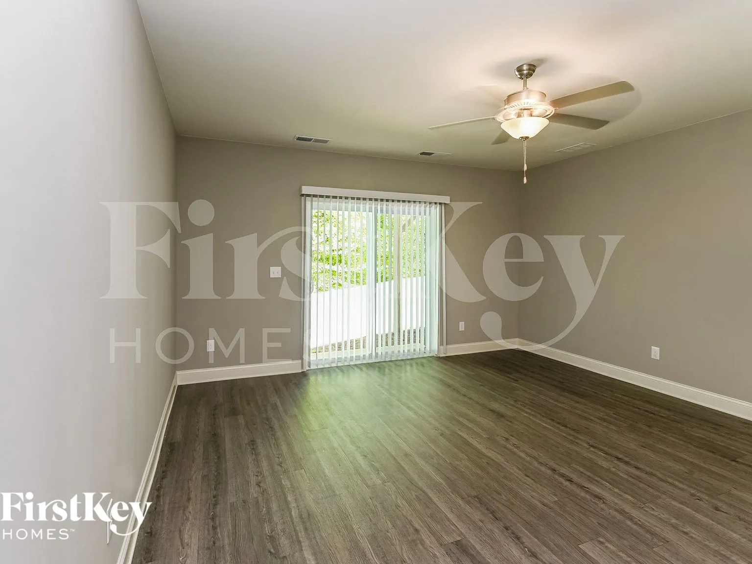 5 bed, 3.5 bath, 2788 sqft, $2,895 — Photo 4