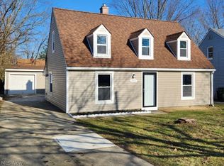 19411 Cherrywood Ln, Warrensville Heights, OH 44128