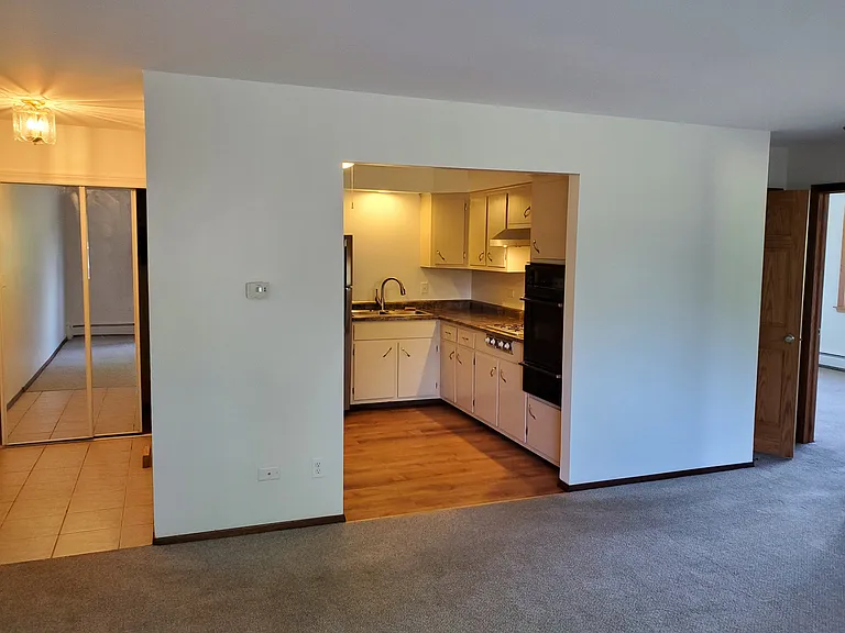 207 N Main St — Photo 6