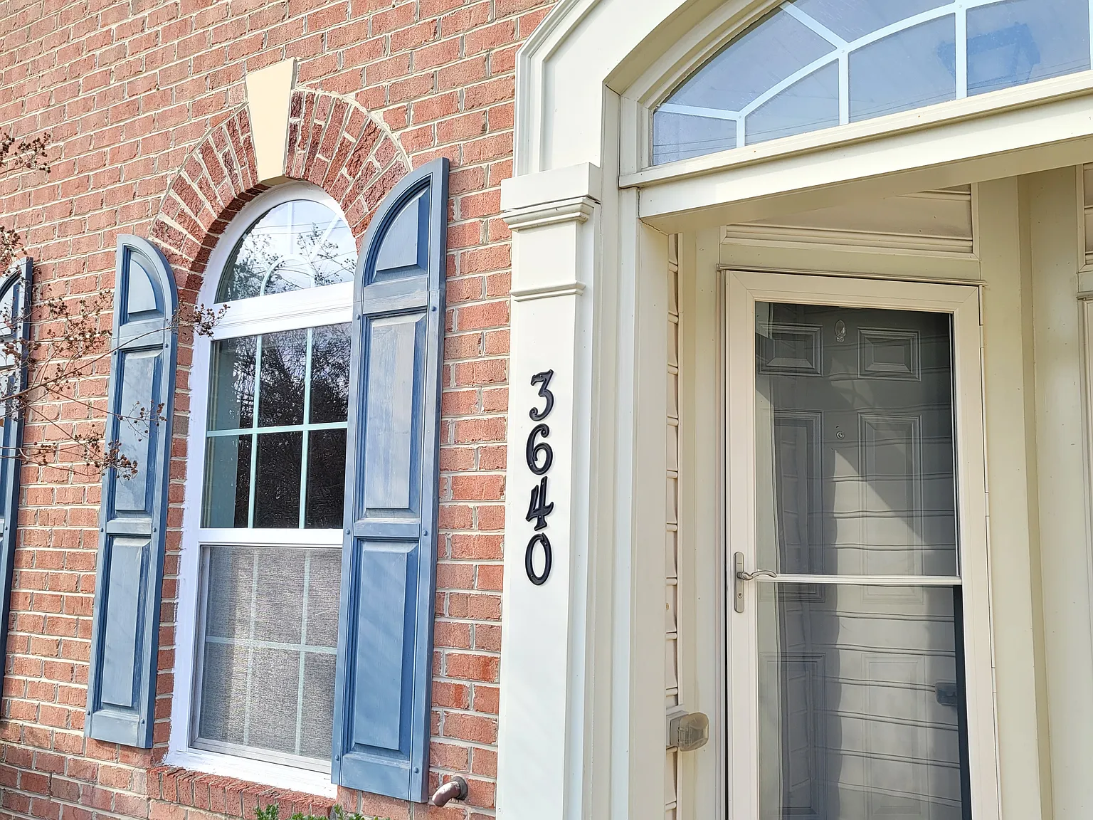 3 bed, 2.5 bath, 1868 sqft, $2,600 — Photo 2
