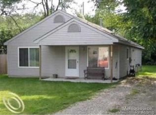 220 S Lynn Ave, Waterford, MI