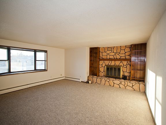 Living Room w/ Fireplace