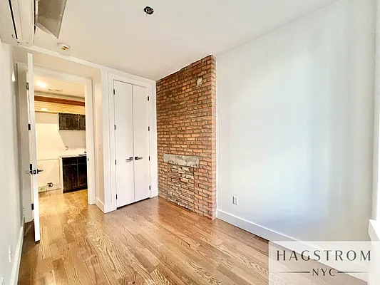 Rented by Hagstrom Management Inc | media 4