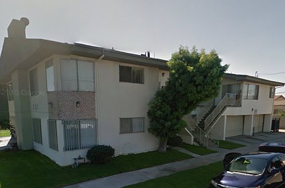 6 Unit Apartment building