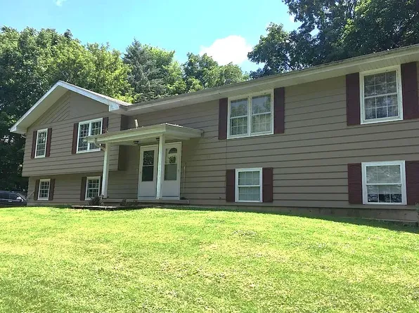 410 W Van Emmon St, Yorkville, IL 60560