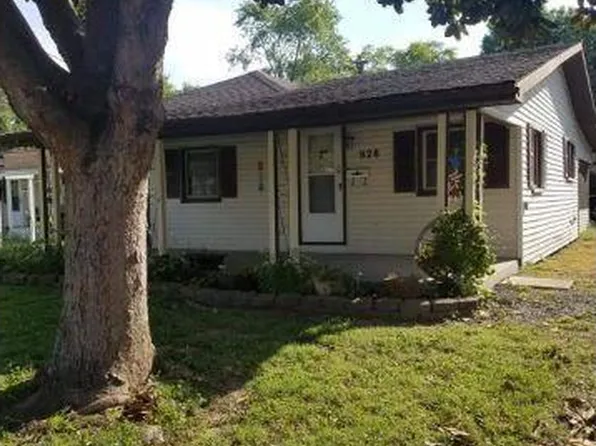 928 N 7th St, Murphysboro, IL 62966