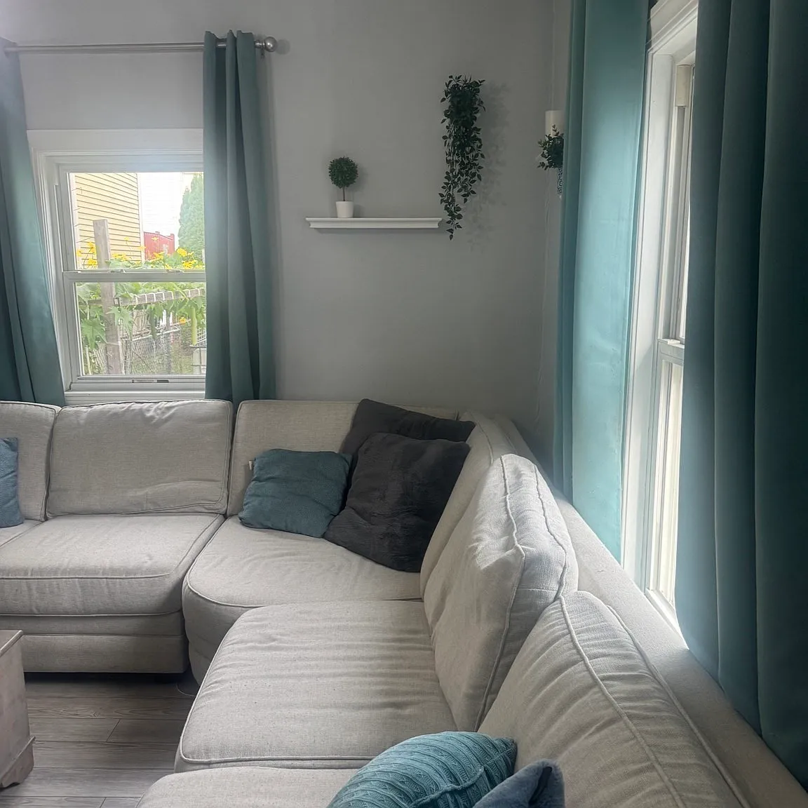 3 bed, 2.0 bath, 1250 sqft, $3,500 — Photo 4