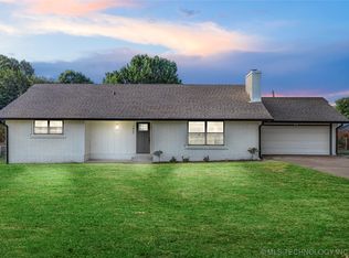 1400 W Lakewood Dr, Cleveland, OK 74020