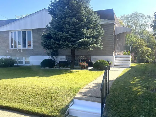 8563 Benton Ave, Philadelphia, PA 19152