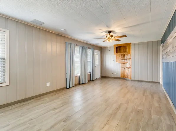 2129 N Main St, Saint Martinville, LA 70582