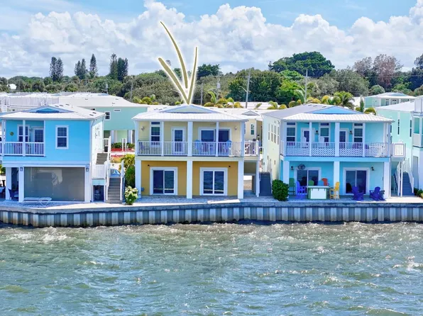 447 Pier Way, Jensen Beach, FL 34957