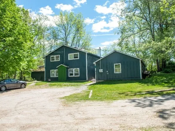 75 Chalet Hts, Rutland, VT 05701