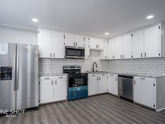 5th image of 5261 Encino Rd