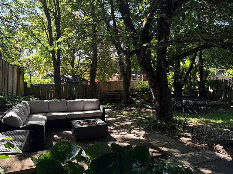 131 Renaud Dr — Photo 25
