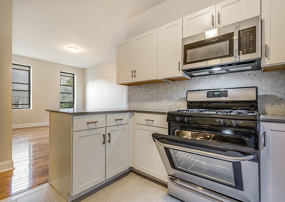 1st image of 3064 34th St APT 1F