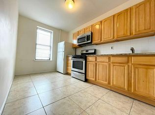 32-41 Steinway St #3D, Astoria, NY 11103