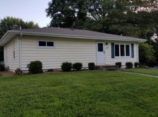 213 Roselawn Ave, Fairview Heights, IL 62208