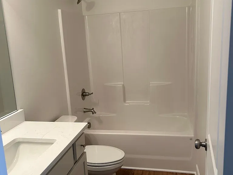 728 Jonas Cir — Photo 16