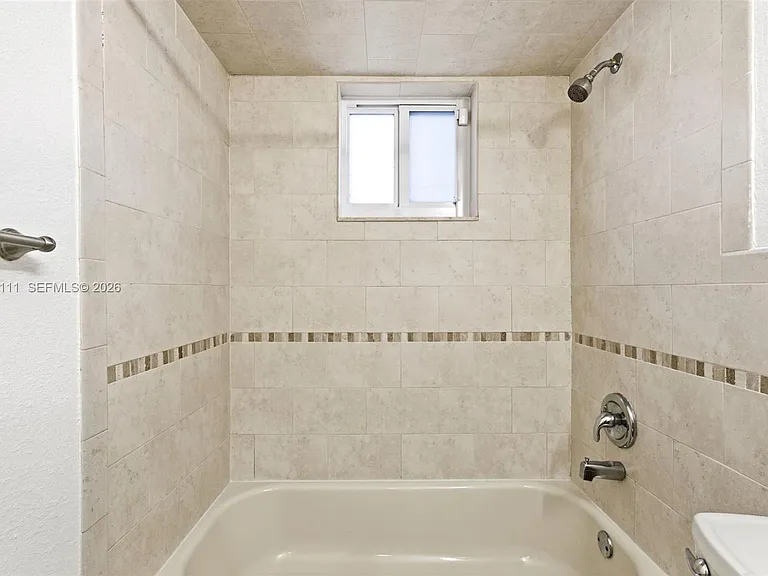 10227 SW 49th Ct — Photo 6