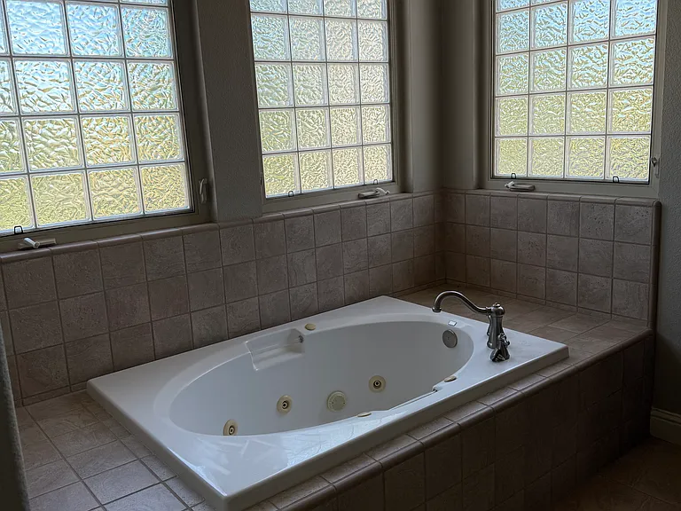 5898 N Shiraz Ave — Photo 16