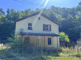 2102 Sheas Frk, Mc Roberts, KY 41835