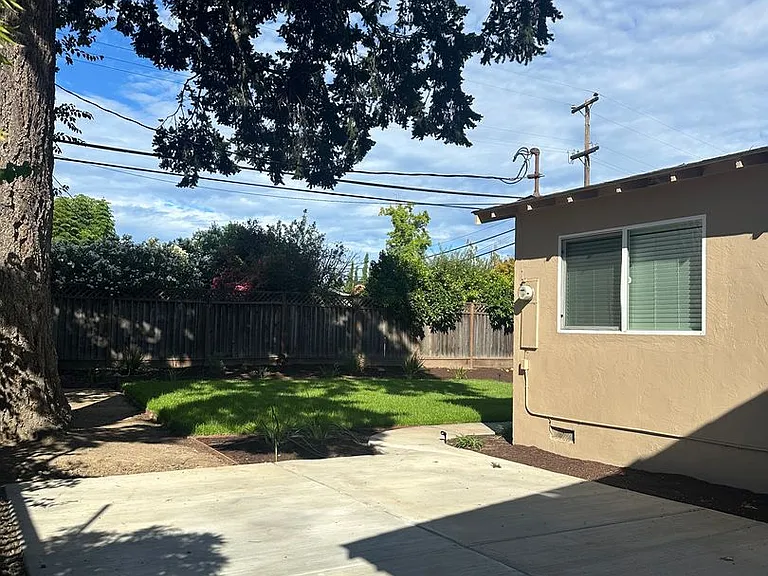 4309 Ross Ave — Photo 59