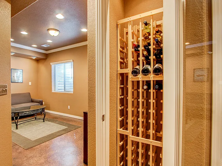 3561 Yosemite St — Photo 20
