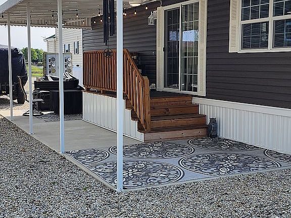 10'x5' Deck with stairs