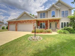 2922 E Stone Creek Blvd, Urbana, IL