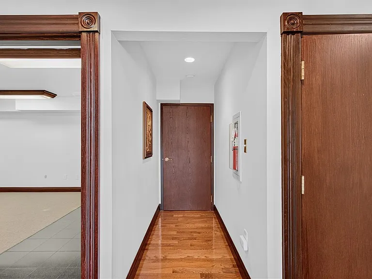 7240 McKnight Rd — Photo 14