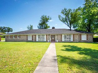 1304 Le Duke Blvd, Longview, TX 75601
