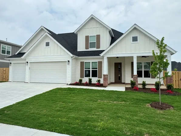 2710 Nova Ave, Lowell, AR 72745