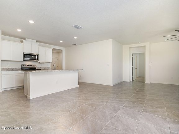 5th image of 6714 Topaz Dr