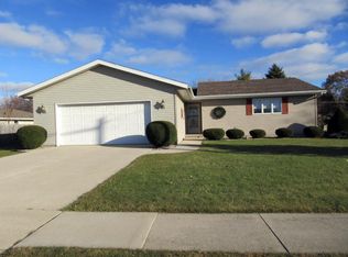 2035 Andrea Ln, Manitowoc, WI 54220