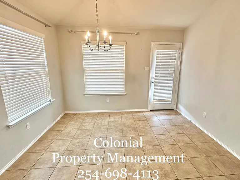 5829 Huntington Dr — Photo 7