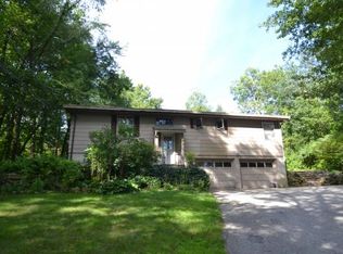 42 New Boston Rd, Bedford, NH 03110