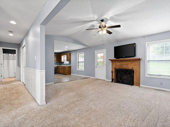 5th image of 170 Whitehall Dr