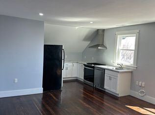 16 Spring St FLOOR 3, Pawtucket, RI 02860