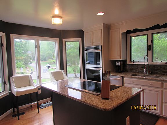 3rd image of 4817 Bristol Cir