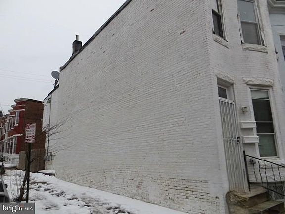 2nd image of 2731 Parkwood Ave