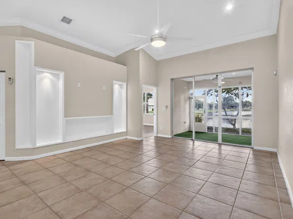 2521 S Coral Trace Circle, Delray Beach, FL 33445